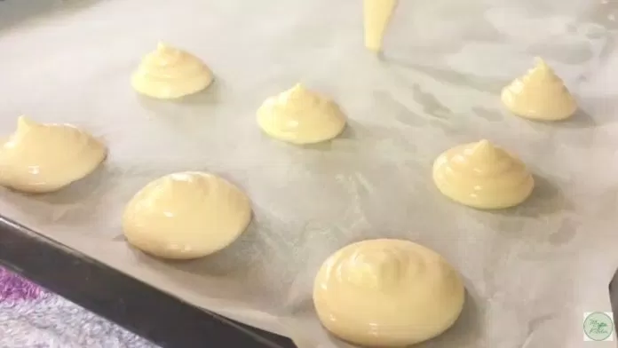 bánh su kem