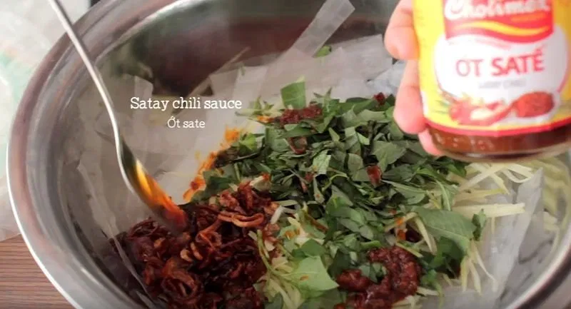 Bánh tráng trộn sốt mayonaise