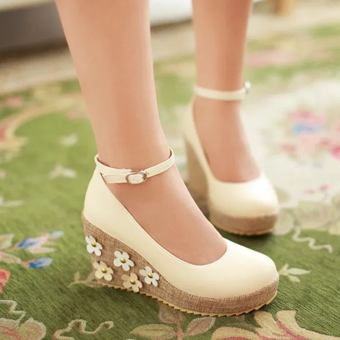 Cao gót đế xuồng