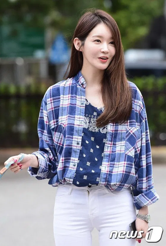 Kang Min Kyung