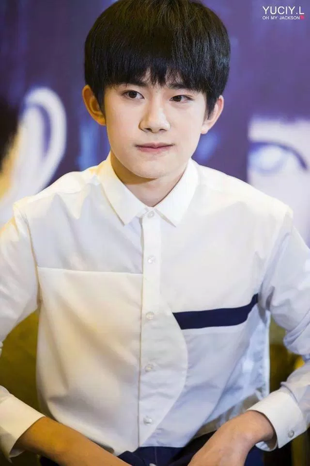 áo sơ mi trắng