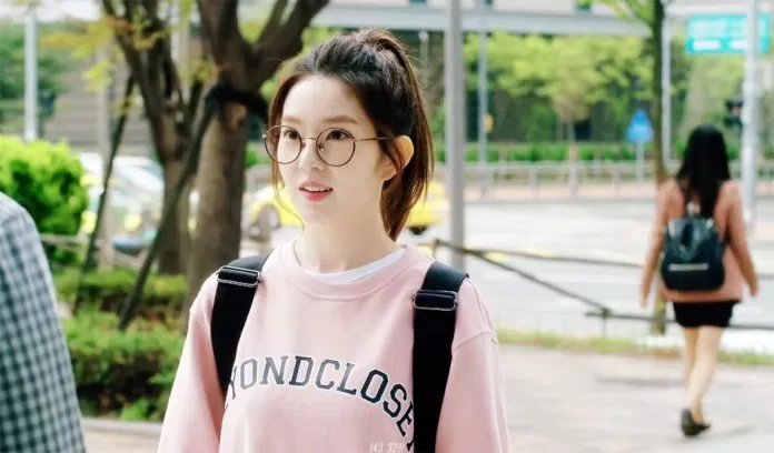 Điểm mặt 6 cô chị cả thường bị nhầm là em út của nhóm nhạc nữ KPOP