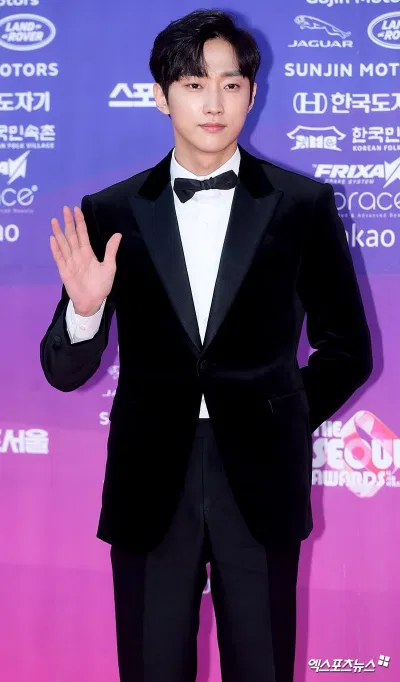 Jin Young