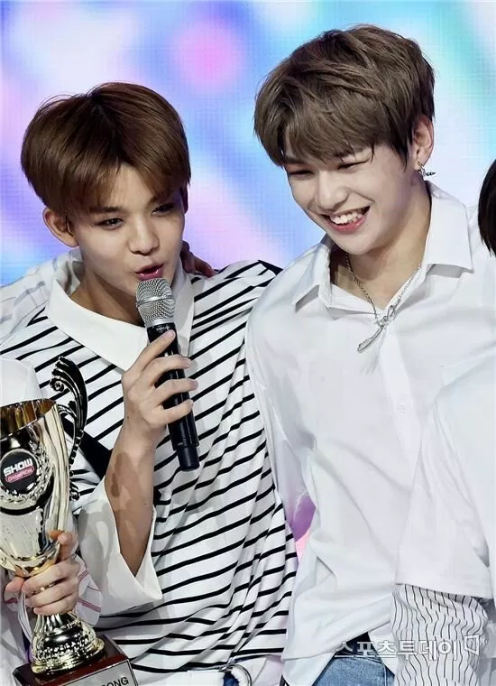 Kang Daniel & Bae Jin Young