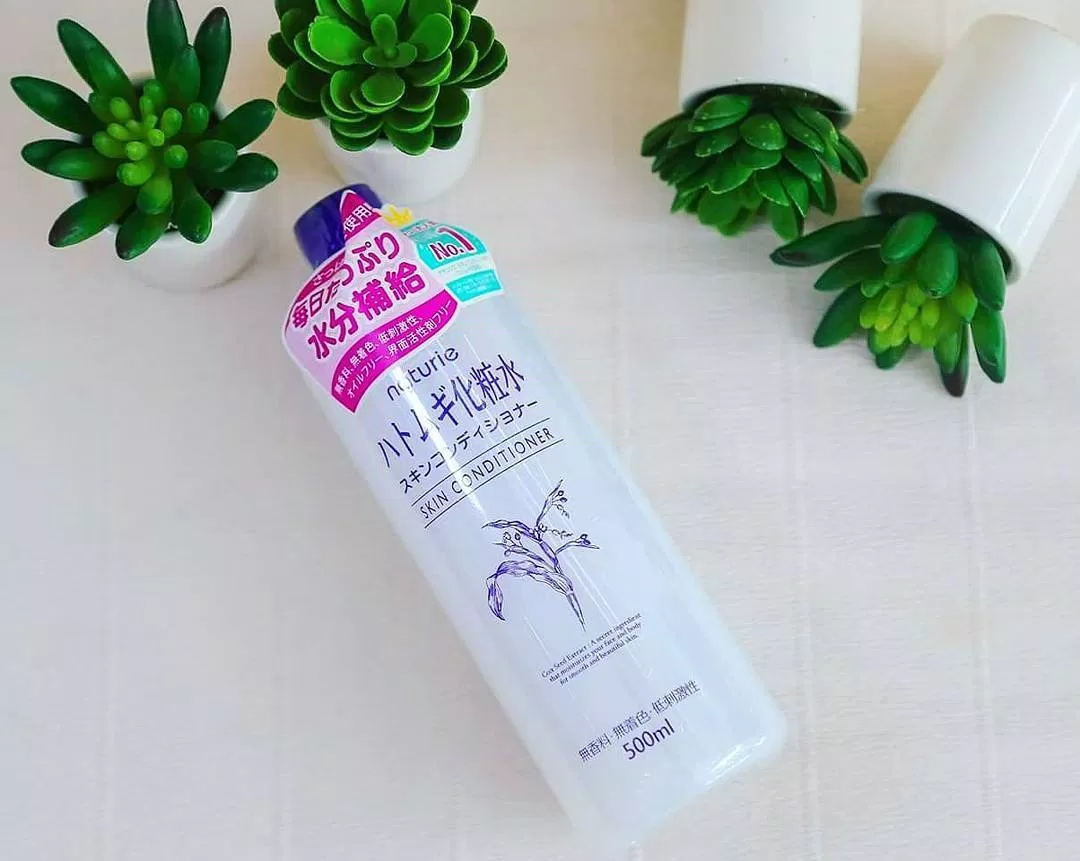 Lotion Naturie Hatomugi Skin Conditioner