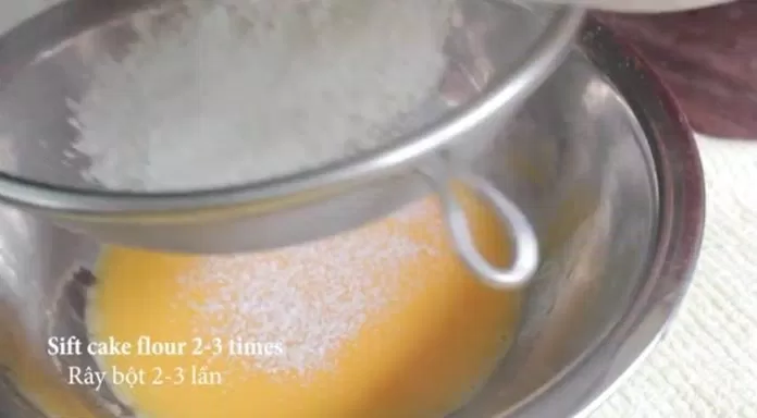 Bánh bông lan cơ bản