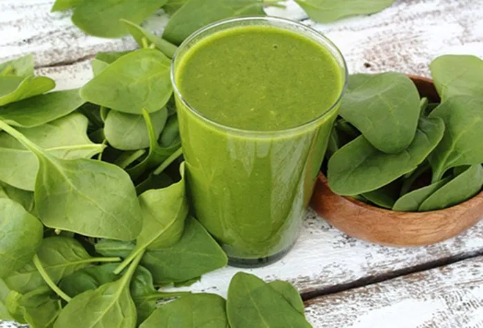 Sinh tố rau chân vịt