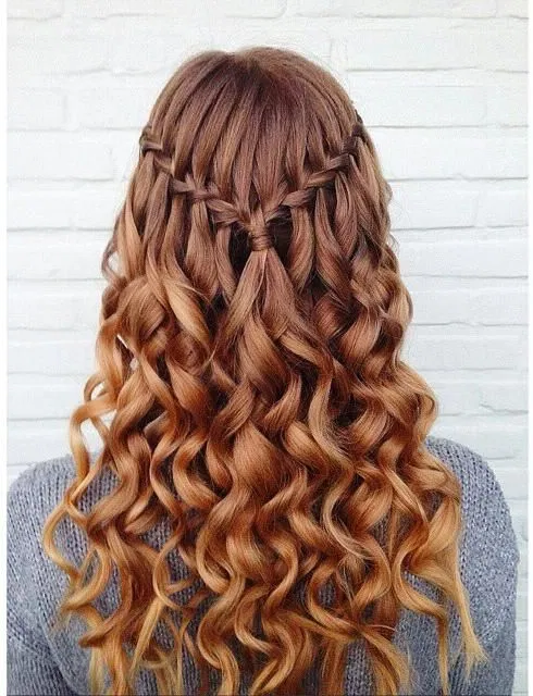 tết thác nước buộc