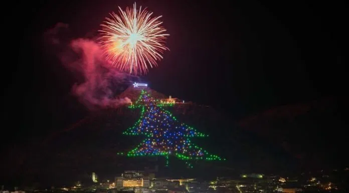Cây thông noel tại Gubbio