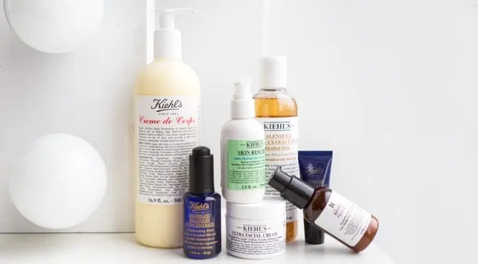 Review sữa rửa mặt Kiehls Calendula Deep Cleansing Foaming Face Wash beauty blogger da dầu da nhạy cảm Kiehls Kiehls Calendula Deep Cleansing Foaming Face Wash Mailovesbeauty PrettyMuchChanel review mỹ phẩm sữa rửa mặt sữa rửa mặt Kiehls sữa rửa mặt Kiehls Calendula Deep Cleansing Foaming Face Wash TheMakeaholics