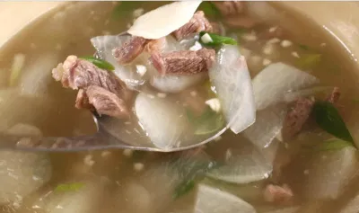 Thịt bò hầm củ cải trắng