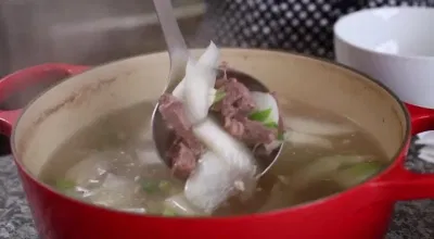 Thịt bò hầm củ cải trắng