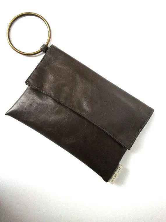 Ví cầm tay clutch