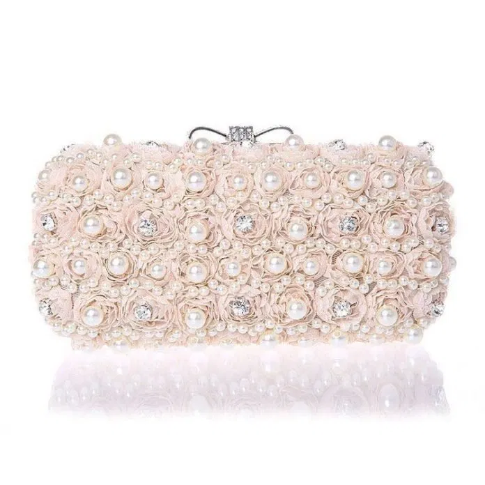 Ví cầm tay clutch
