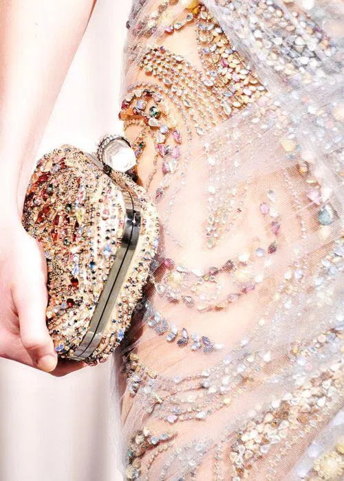 Ví cầm tay clutch