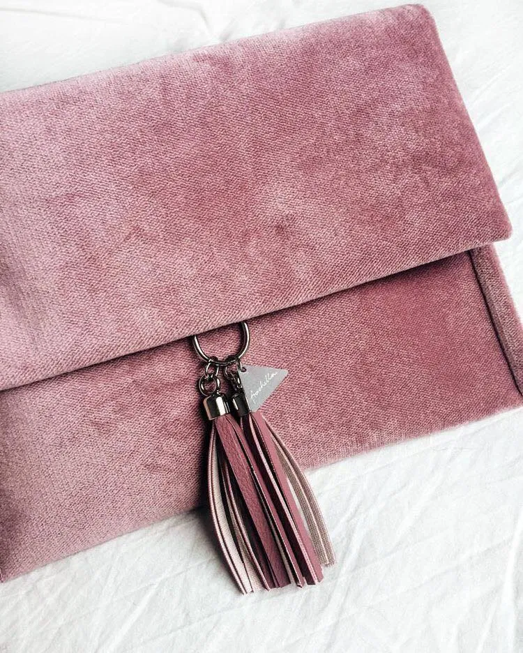 Ví cầm tay clutch