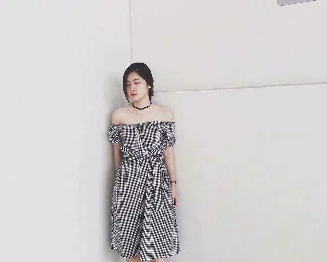 Đầm trễ vai caro