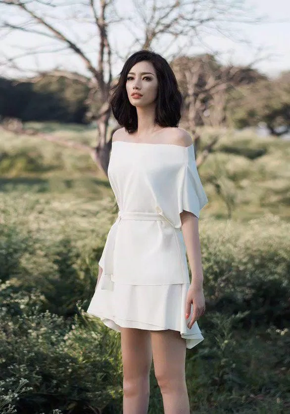 đầm trễ vai thanh lịch