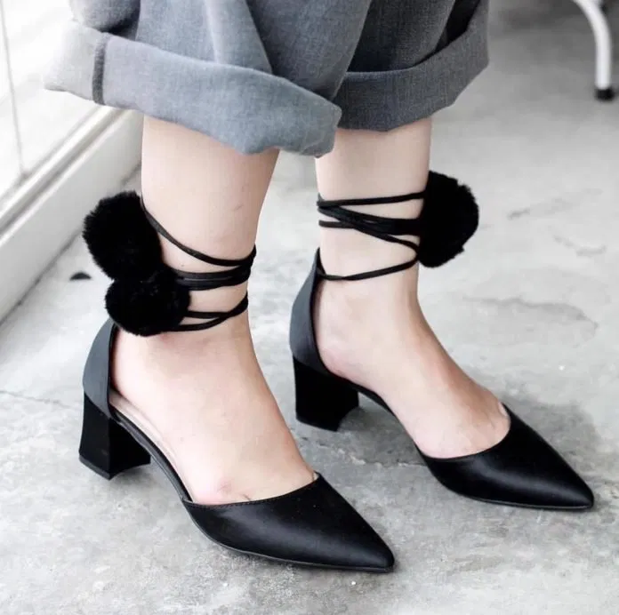 Giày cột dây nữ