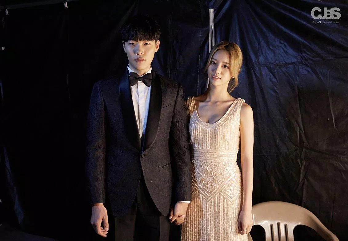 Hyeri & Ryu Jun Yeol