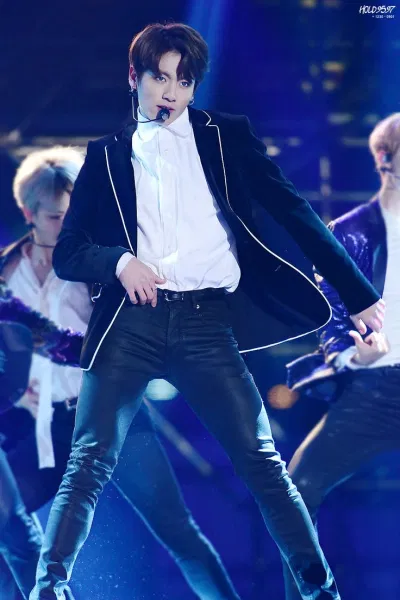 Dáng người chuẩn của Jungkook