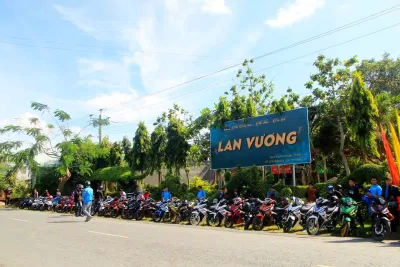 Khu du lịch Lan Vương