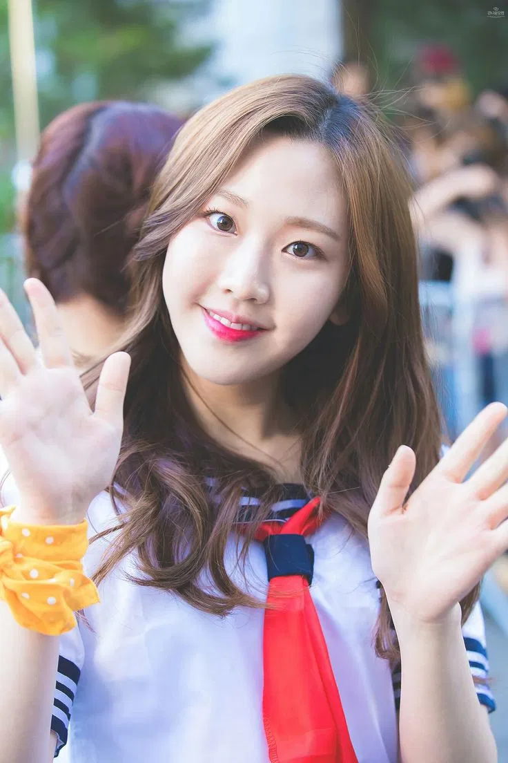 MOMOLAND Nayun