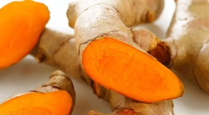 Nghệ tươi rất tốt cho người đang bị bệnh cảm hành hạ.