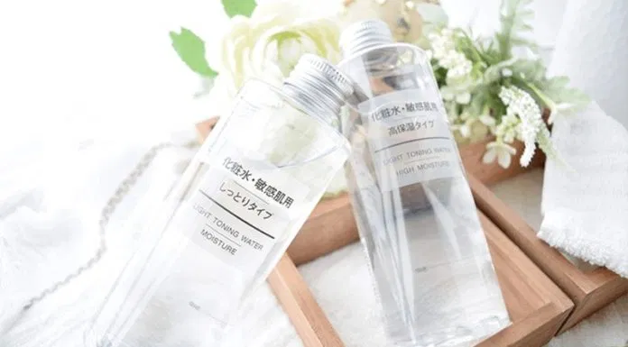 Muji Light Toning Water Moisture