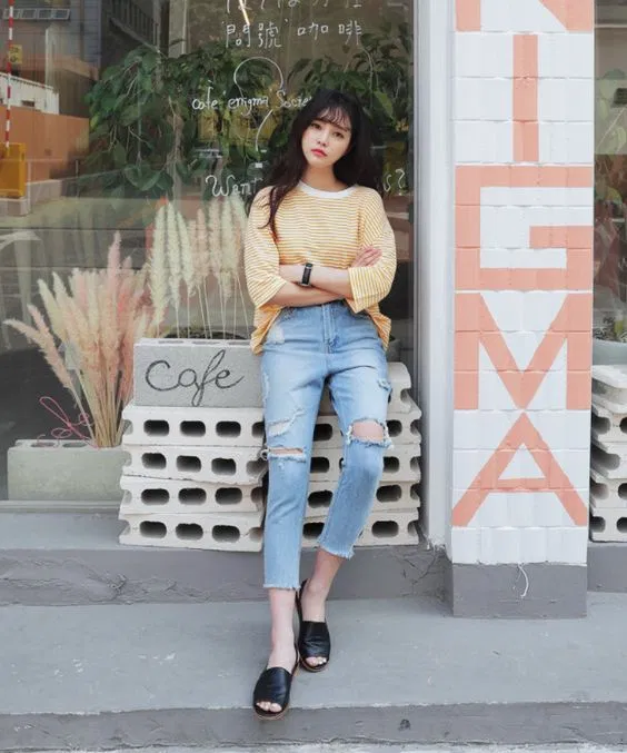 Quần jean nữ rách