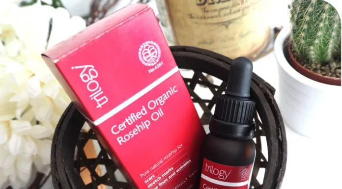 Review dầu dưỡng ẩm Trilogy Certified Organic Rosehip Oil