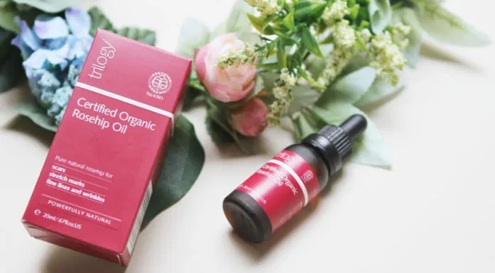 Review dầu dưỡng ẩm Trilogy Certified Organic Rosehip Oil