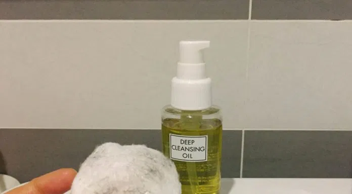 Review dầu tẩy trang cho da nhờn DHC Deep Cleansing Oil