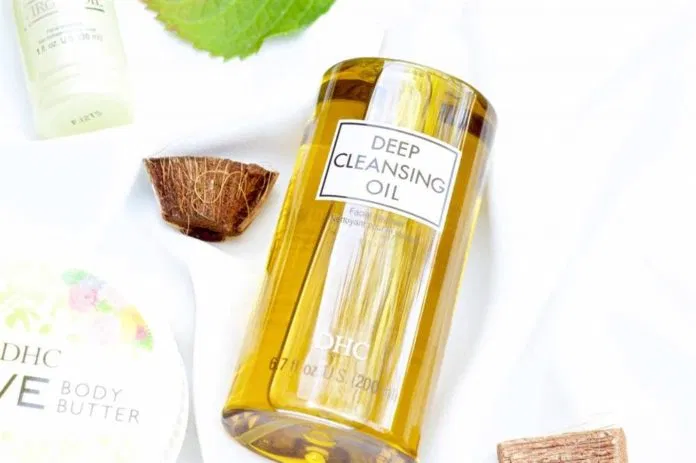 Review dầu tẩy trang cho da nhờn DHC Deep Cleansing Oil
