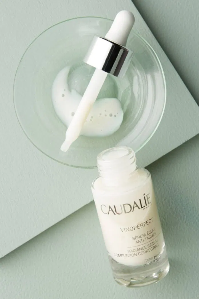 Review serum trị thâm mụn cho da nhạy cảm Caudalie Vinoperfect Radiance Serum Complexion Correcting