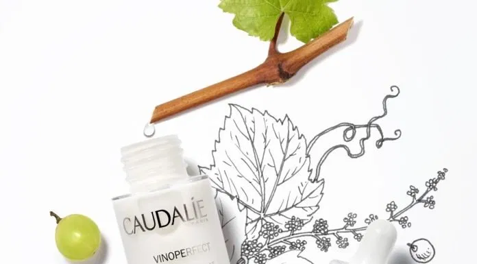 Review serum trị thâm mụn cho da nhạy cảm Caudalie Vinoperfect Radiance Serum Complexion Correcting