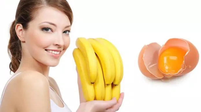 trứng gà và chuối