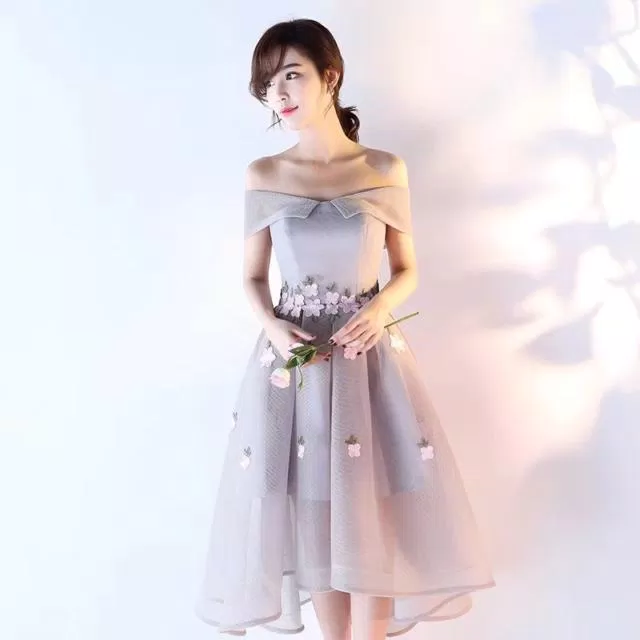 đầm trễ vai phối lưới dễ thương