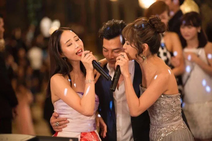 Những Cô Gái và Gangsters