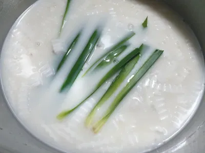 Chè dừa non thạch lá nếp