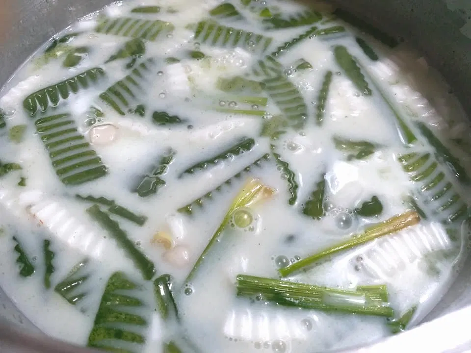 Chè dừa non thạch lá nếp