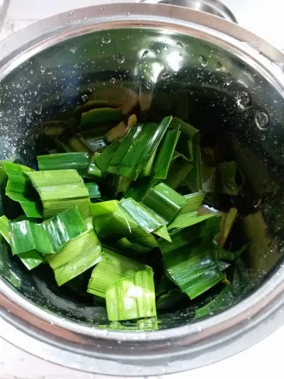 Chè dừa non thạch lá nếp