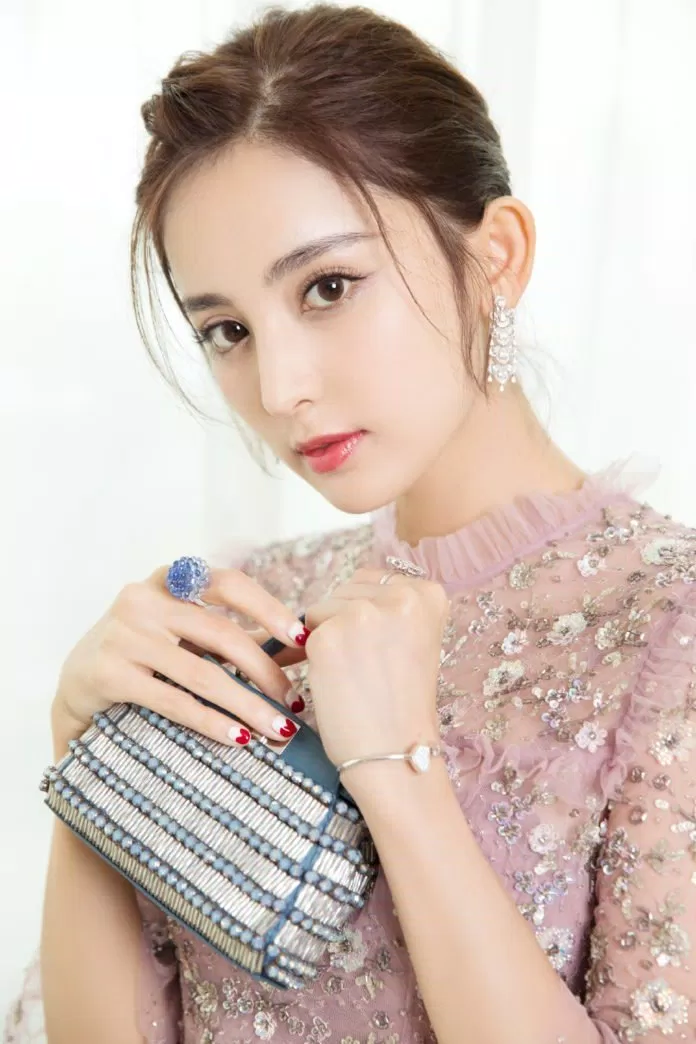 Mê mẩn trước vẻ đẹp như hoa như ngọc của các mỹ nhân Hoa ngữ sinh năm 1992 CBIZ Cổ Lực Na Trát Dương Tử Địch Lệ Nhiệt Ba Hoa ngữ mỹ nhân ngô thiến