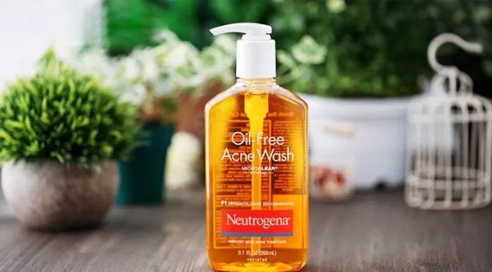 5 sữa rửa mặt dành cho da mụn, giá bình dân dưới 300.000 đồng