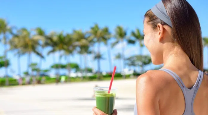 Uống detox ngày hè