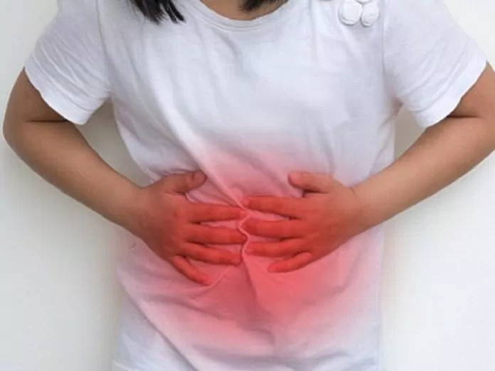 đau bụng âm ỉ quanh rốn