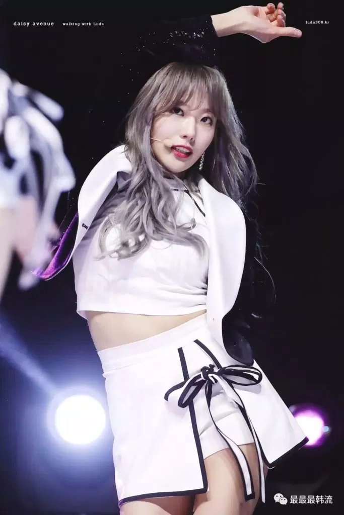 Luda-cosmic girls