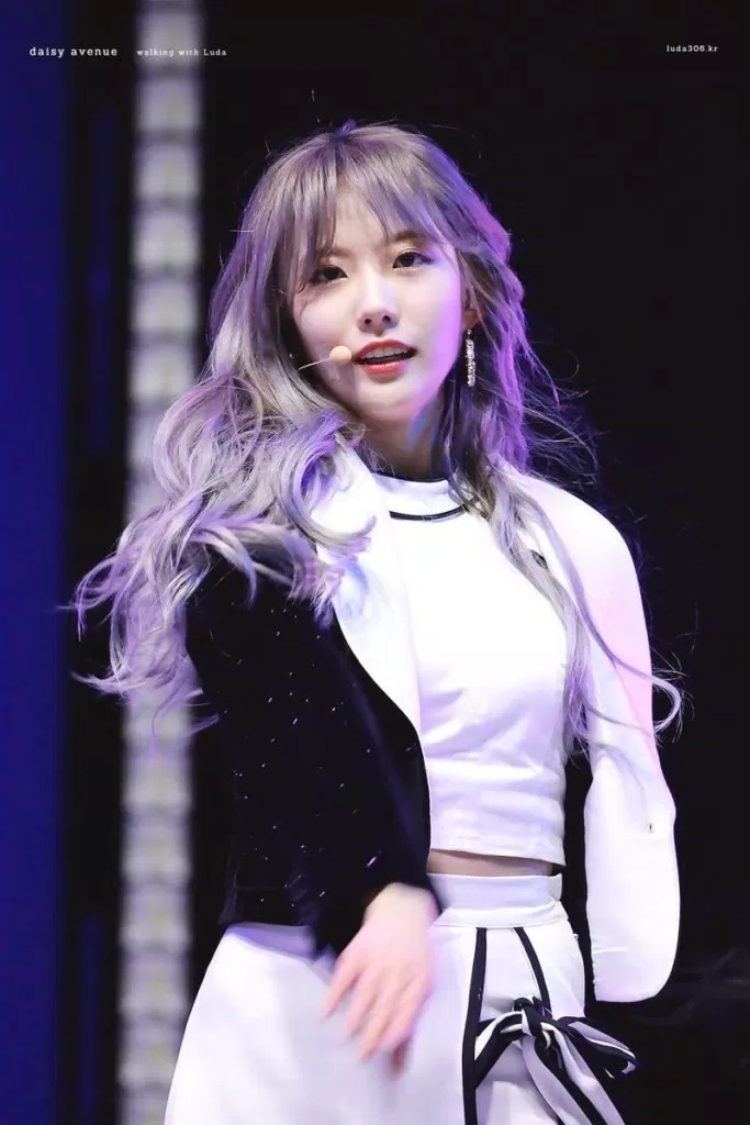 Luda-cosmic girls