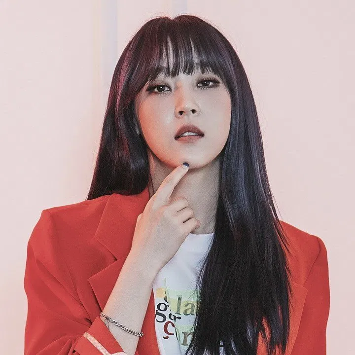 Moonbyul được fan gọi yêu là "soái ca" bởi phong cách khá "men" Moonbyul