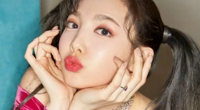 TWICE chia sẻ những mẩu chuyện nhỏ thú vị về các thành viên trên sóng radio